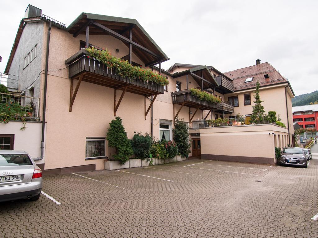 Hotel Restaurant Alte Linde Bad Wildbad Eksteriør bilde