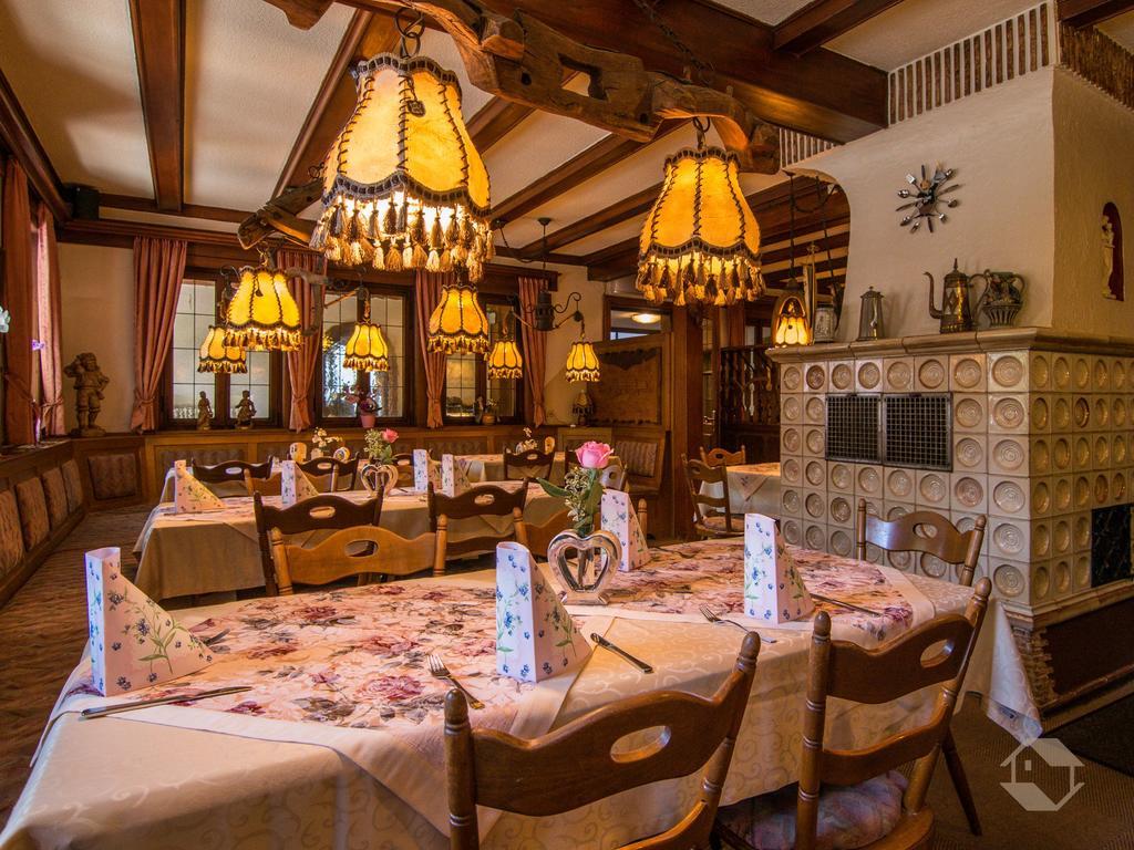 Hotel Restaurant Alte Linde Bad Wildbad Eksteriør bilde