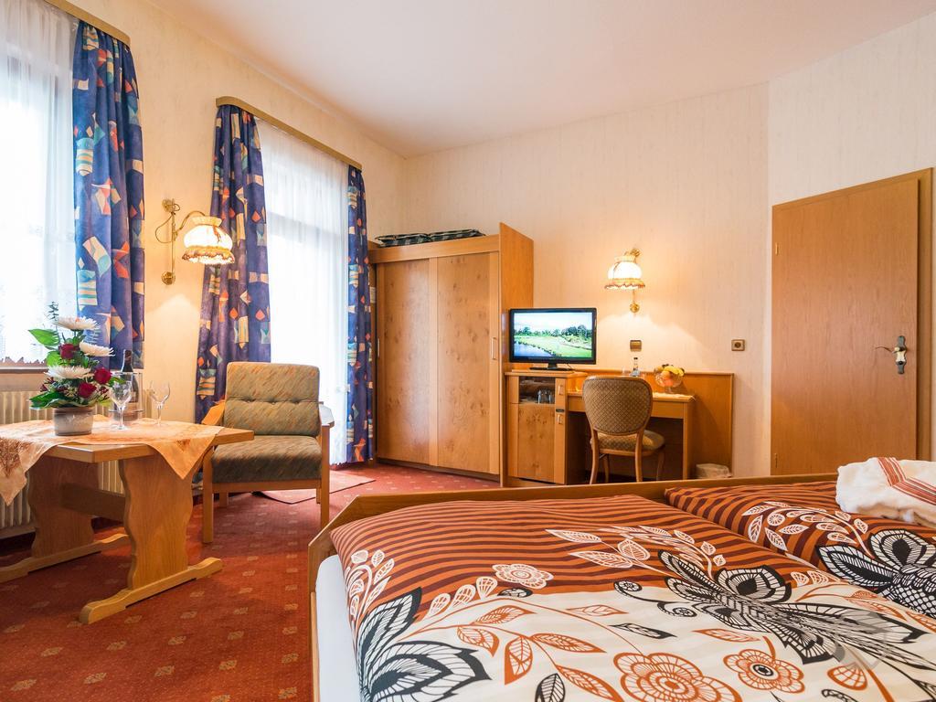 Hotel Restaurant Alte Linde Bad Wildbad Eksteriør bilde