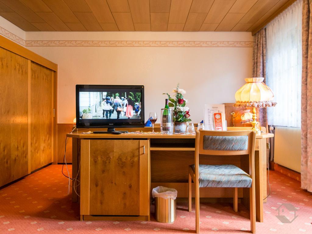 Hotel Restaurant Alte Linde Bad Wildbad Eksteriør bilde